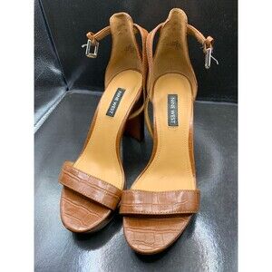 Women's Nine West Heels Size 5 M brown